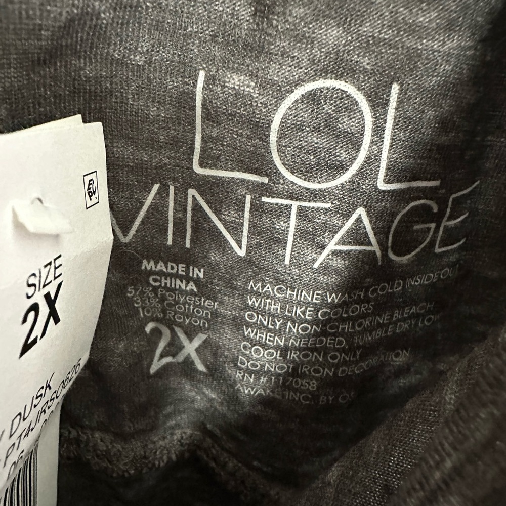 L.O.L. Vintage California Tank Top NWT - Picture 2 of 3